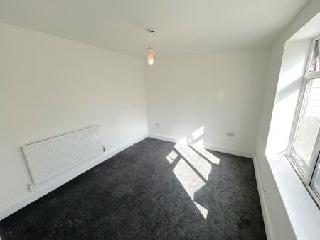 5 bedroom semi-detached house to rent - Photo 5