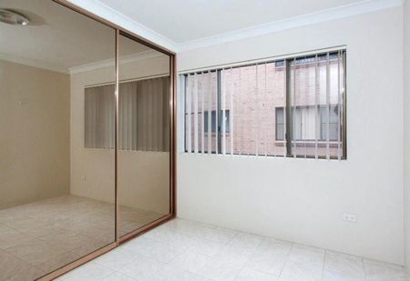 2/138 Military Road Guildford - Photo 3