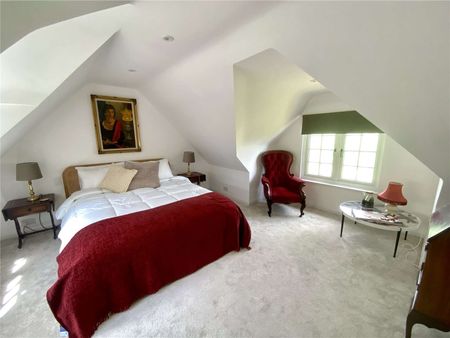 A charming period property in an idyllic rural location. - Photo 2