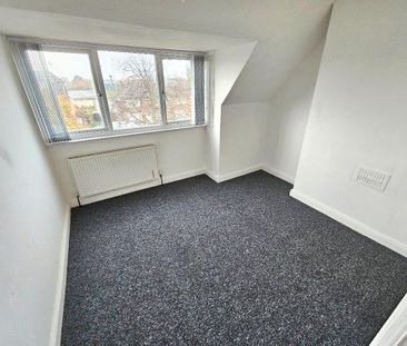 3 bedroom flat to rent - Photo 6