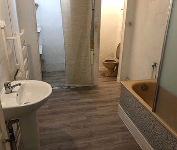 RAVISSANT TYPE 3 DE 74.42 M² AU COEUR DU 7 EME ARRONDISSEMENT - Photo 4