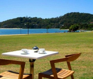 RENOVATED FURNISHED BEACHFRONT APARTMENT WITH POOL - Photo 4