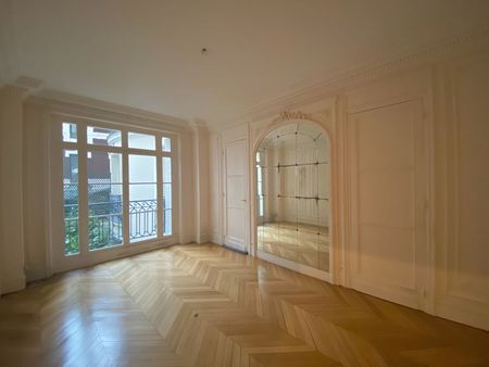 Location appartement 5 pièces, 122.00m², Paris 16 - Photo 2