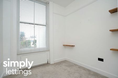 2 Bed property for rent - Photo 2