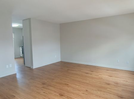 For Lease - 981 Gulf Place Unit# 3, Overbrook - Castleheights and Area, Ontario - Photo 2