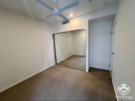 Luxury 2 Bedrooms in The Heart of West Village - Photo 5