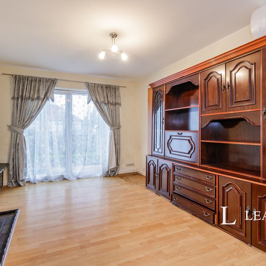 3 bedroom house to rent Selwood Road, SM3 - Photo 1