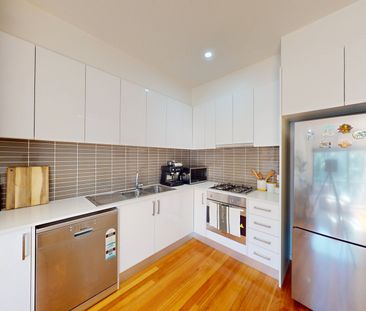 Easy Living with a Leafy Outlook - Photo 4