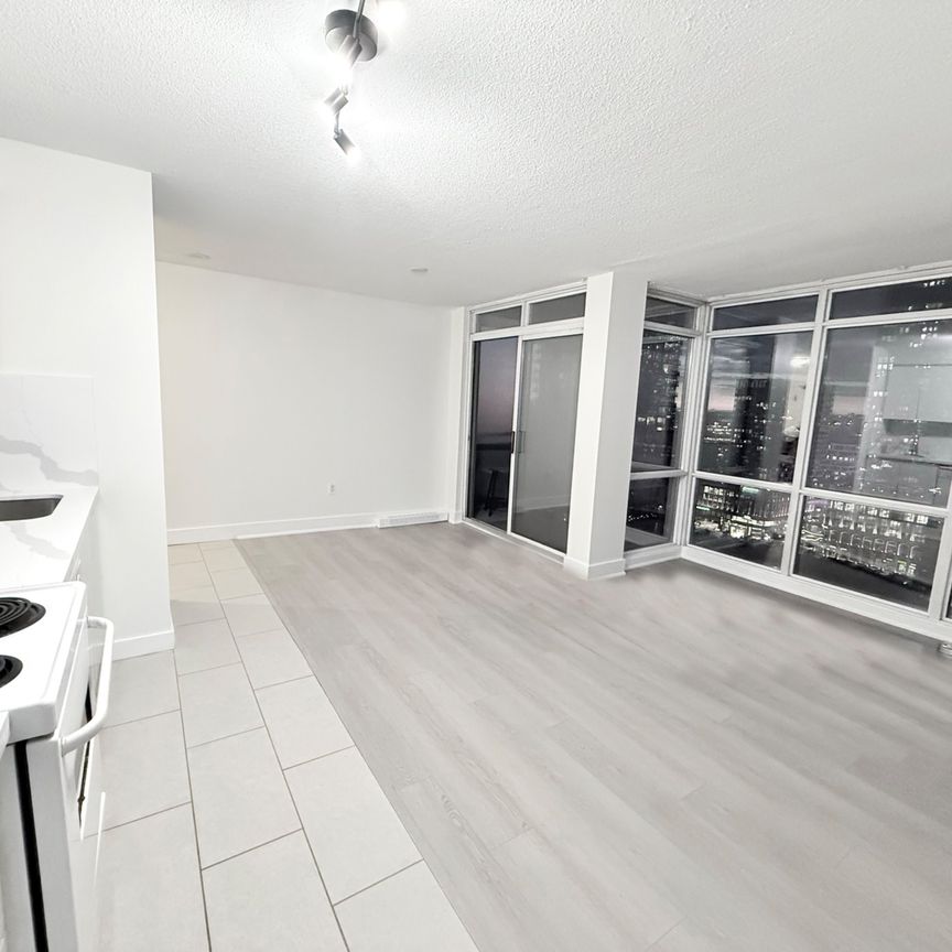 For Lease - 15 Fort York Boulevard Unit# 3006, Toronto, Ontario - Photo 1