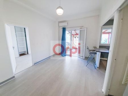 Location Appartement 1 pièce 32m² ST LAURENT DU VAR 06700 - Photo 5