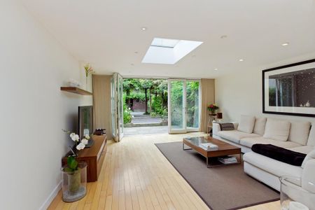 4 bedroom terraced house to rent - Photo 2