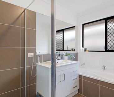 18 Jackson Place, Greenbank - Photo 2