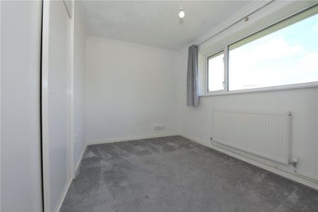 4 bedroom detached house to rent - Photo 4
