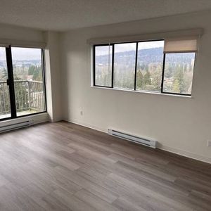 2-Bedroom Fully Renovated close to SkyTrain (Lougheed) - Photo 2