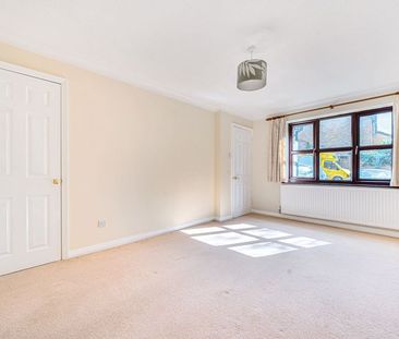 Old Barn View, Godalming, Surrey, GU7 - Photo 2