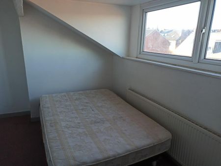 2 bedroom terraced house to rent - Photo 3