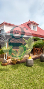 Location Maison 8 pièces 270m² ST ANDRE 97440 - Photo 3