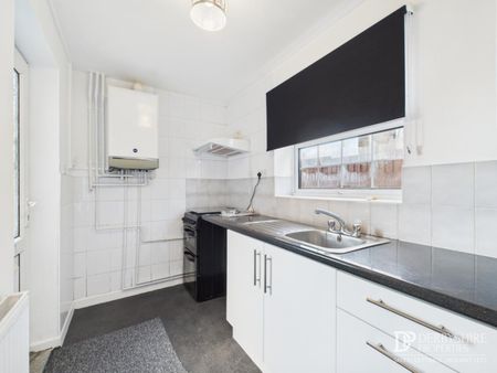 2 Bedroom Terraced House - Photo 5