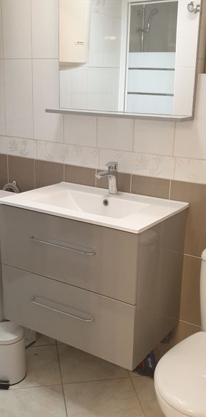 Location Appartement 1 pièce 16m² NIMES 30900 - Photo 1