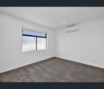 Deleray Estate Beauty! - Photo 5