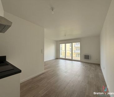 Location Appartement 2 pièces 45m² - Photo 2