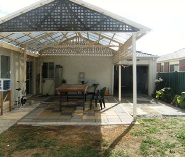 Please email the property manager of this property for a private vi... - Photo 3