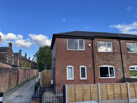 6 Bed Semi-Detached House, Whitby Avenue, M14 - Photo 5