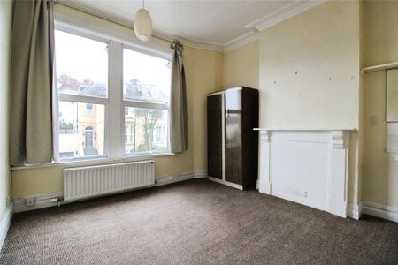 5 bedroom semi-detached house to rent - Photo 4