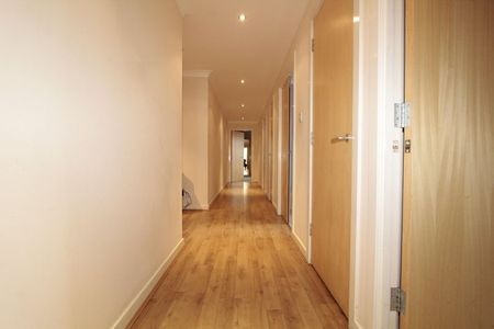 Room in a Shared Flat, Boardwalk Place, E14 - Photo 5