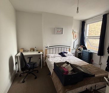Room in a Shared House, Durnsford Road, SW19 - Photo 3