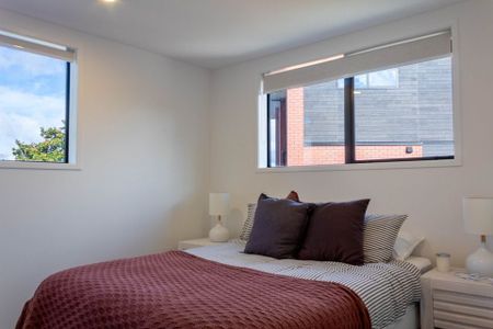 Chic 2BR Henderson Haven w/ Courtyard - Photo 4