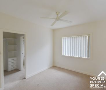 Impressive Five bedroom executive home - Photo 5