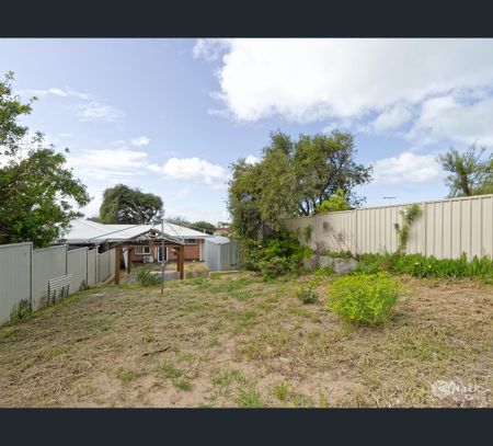 35B Mckenzie Road, Shoalwater, WA 6169 - Photo 4