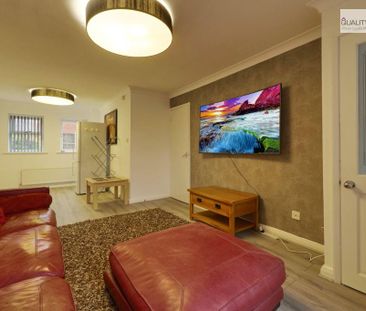 1 bedroom in a house share to rent - Photo 3