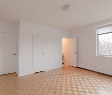 900 Rockland - Photo 5