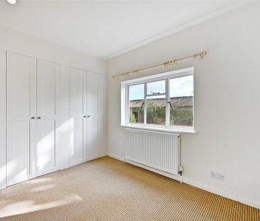 3 bedroom detached house to rent - Photo 3