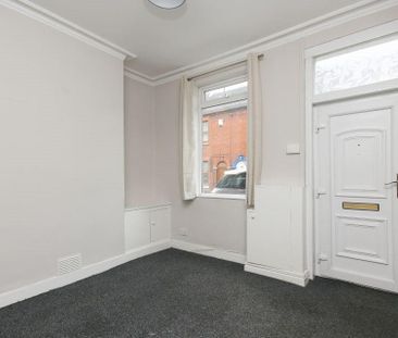 2 Beds - End of terrace house - - Photo 3