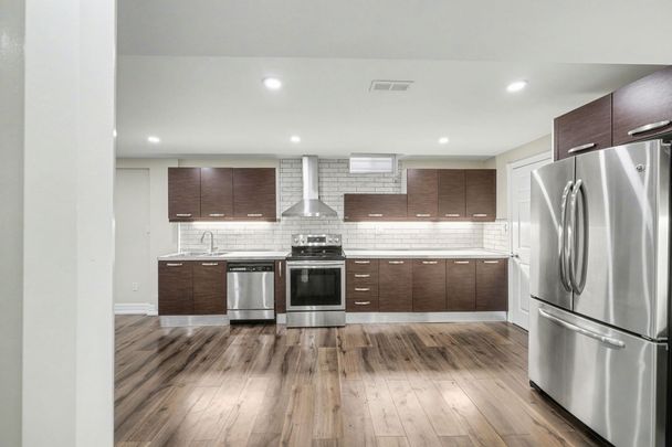 For Lease - 286 Royalpark Way, Vaughan, Ontario - Photo 1