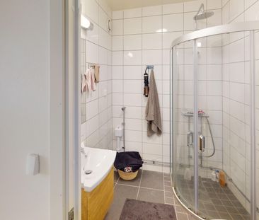 Karlstorpsvägen, Trollhättan - Photo 5
