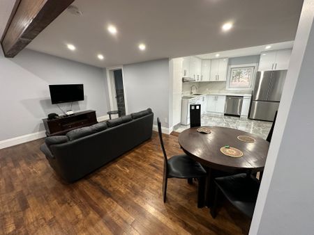 For Lease - 6222 Yonge Street Unit# 2, Innisfil, Ontario - Photo 2