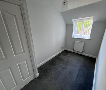 Lancaster Court, Ravenhill, Swansea, SA5 5DP - Photo 4