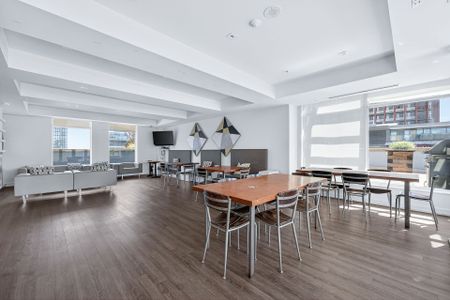 For Lease - 230 King Street Unit# 1824, Toronto, Ontario - Photo 2