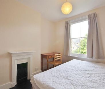 4 bedroom semi-detached house to rent - Photo 4