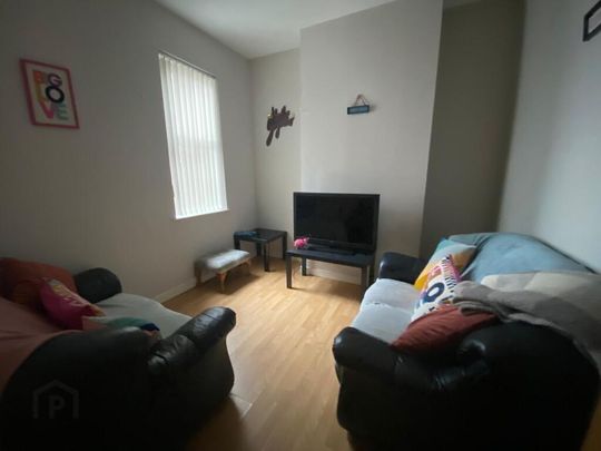 Westminster Street, Room 1, All Bills Included, Belfast, BT7 1LA - Photo 1
