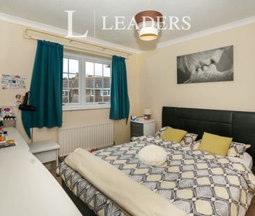 3 bedroom house to rent The Martells, Barton on Sea, New Milton, BH25 - Photo 4