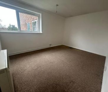 High Meadows, Wolverhampton, WV6 - Photo 6