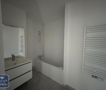 Location Appartement 3 pièces 59m² NANTERRE 92000 - Photo 2