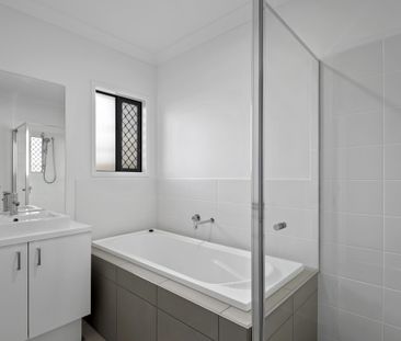 Welcome to 41 Tulip Tree Street, Park Ridge - $680 per week - Photo 2