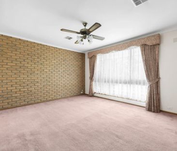 Spacious 5 Bedroom Family Home awaits! - Photo 5