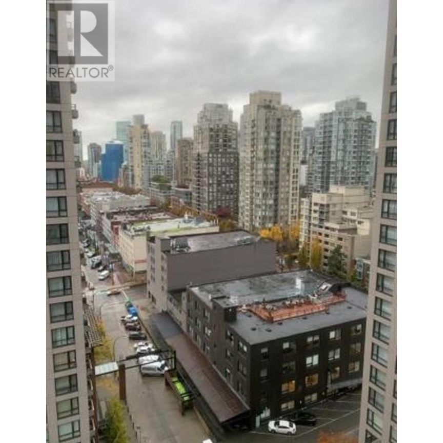 909 MAINLAND STREET, Vancouver, British Columbia - Photo 1